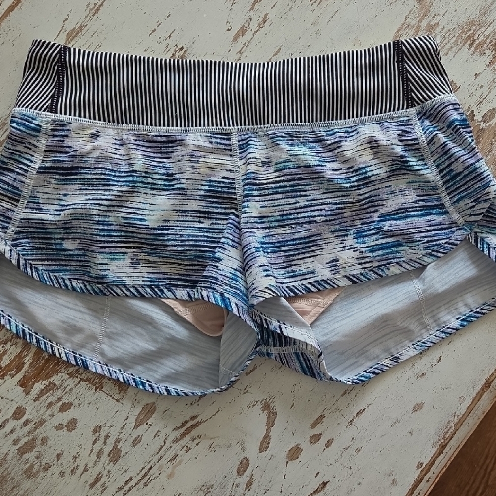 LULULEMON SIZE 6